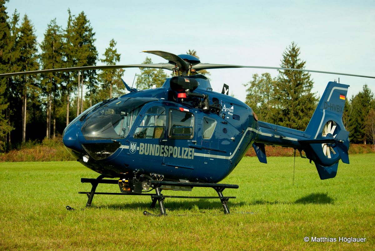 Luftfahrerschule für den Polizeidienst — Ausbildungslehrgang mit  Höhepunkten vor dem Abschluss — CopterwebCopterweb